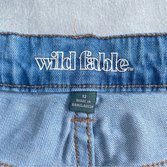Wild Fable High Rise Distressed Mom Jean - 12/31 - Picture 6 of 8